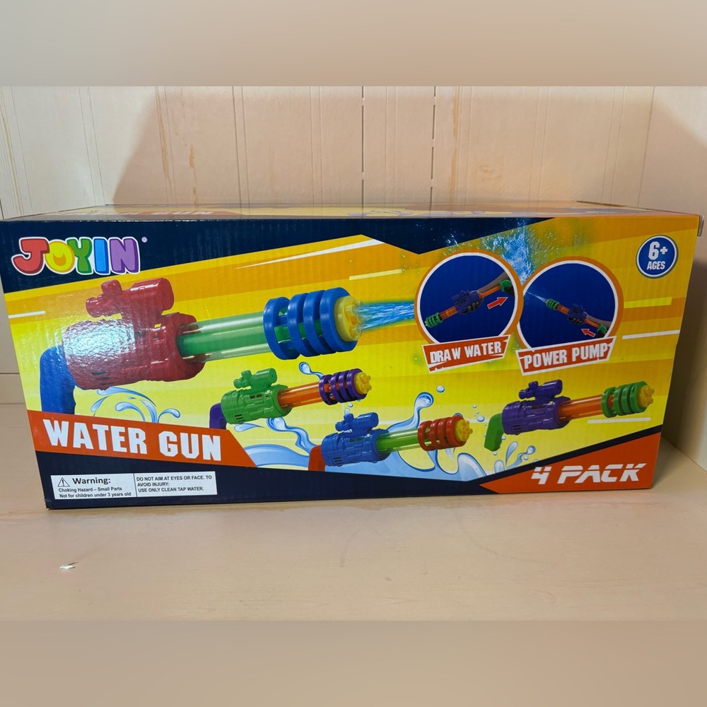 Joyin 4 pack of water guns.